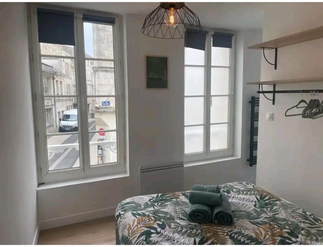 Le Petit Poitevin -Hyper Centre - Wi-Fi- Netflix Gratuit Apartman Niort Kültér fotó